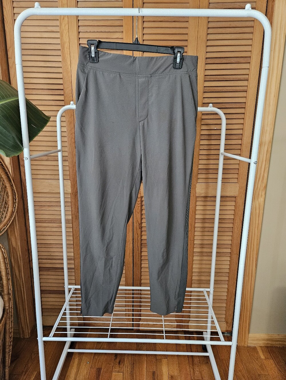 Athleta Brooklyn Ankle Athleisure Granola Quick Dry Jogger Pant